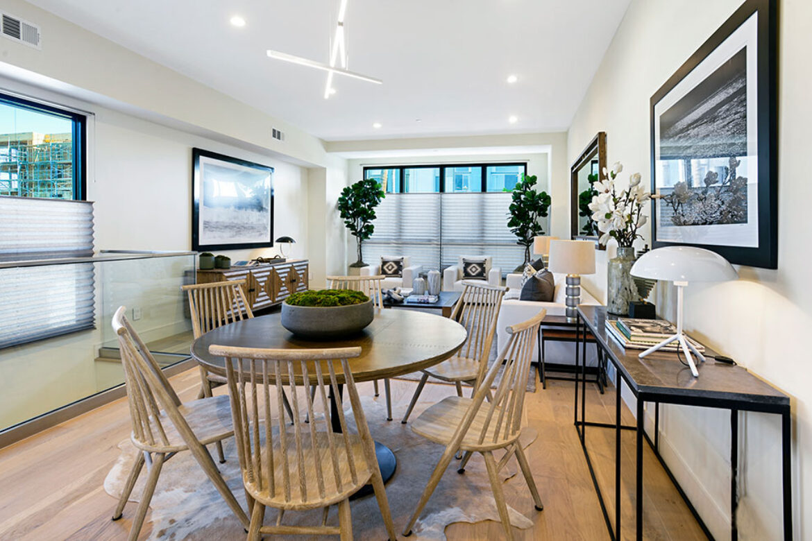 custom-contemporary-living-room-with-oak-flooring-in-los-angeles